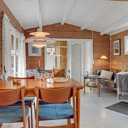 3 Bedroom Cozy In *