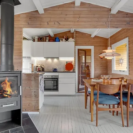 3 Bedroom Cozy In Casa de Férias *